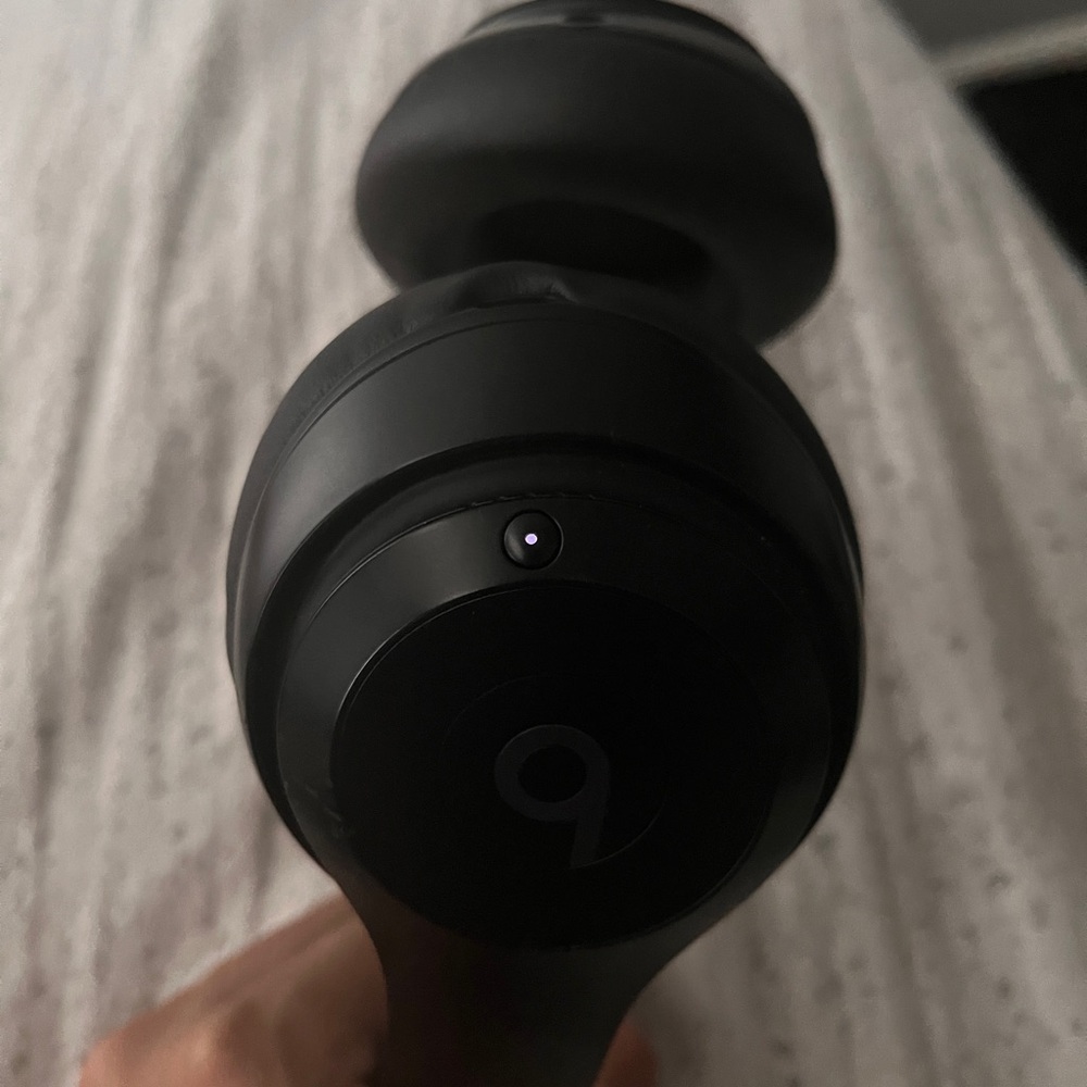 Beats Studio Pros - Picture 5 of 6